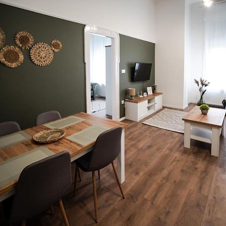 Volenter Lux Apartment Uno 바야 외부 사진