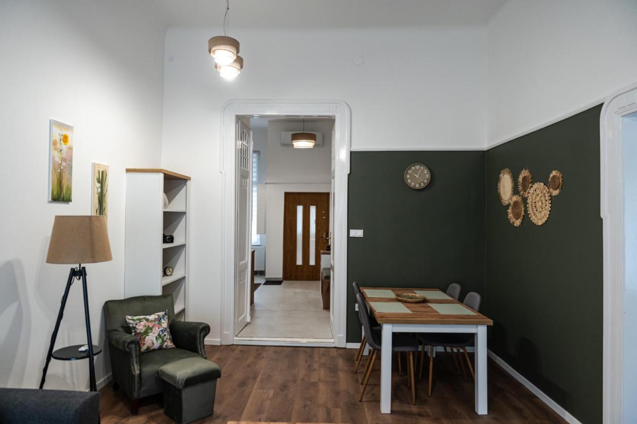 Volenter Lux Apartment Uno 바야 외부 사진