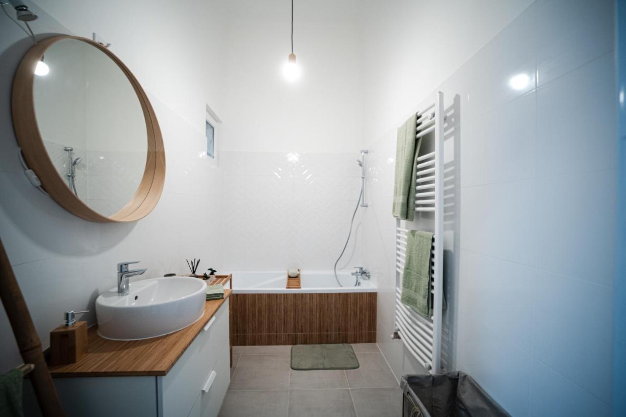 Volenter Lux Apartment Uno 바야 외부 사진