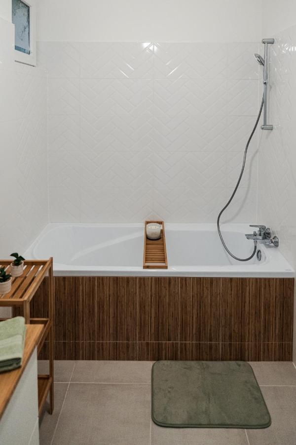 Volenter Lux Apartment Uno 바야 외부 사진